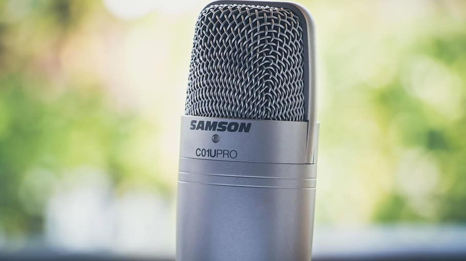 Weinrote Simson S51 aus Garage gestohlen