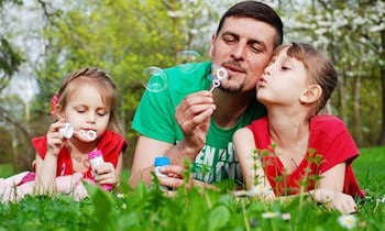 Frau in Weißwasser nach Liebesbetrug um 12.000 Euro betrogen
