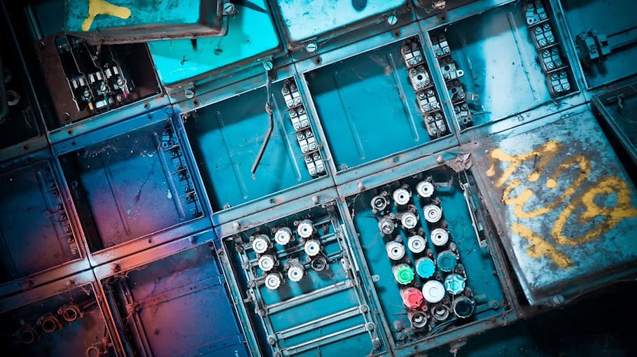 Stromkasten von Baustelle in Kunnersdorf gestohlen