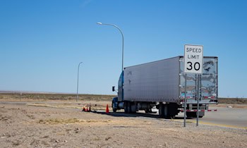 Fünf Lkw missachten Überholverbot auf BAB 4