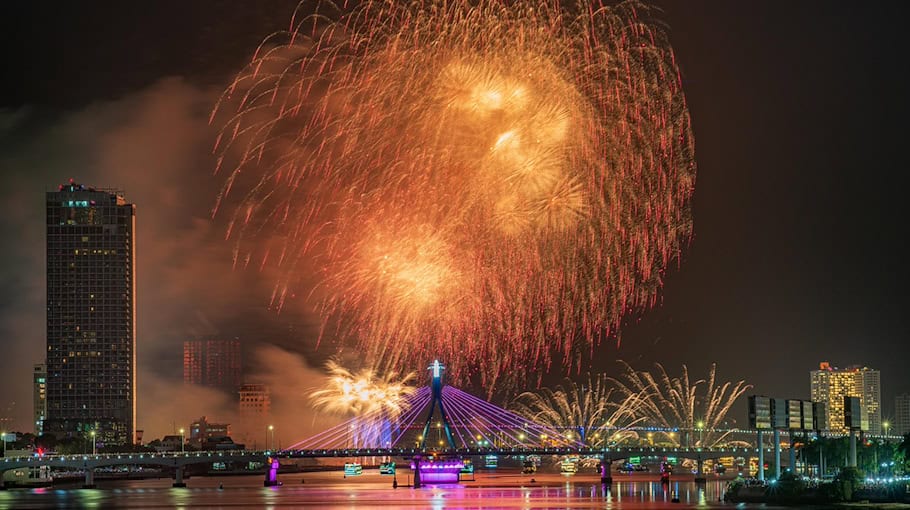Beschädigungen durch Pyrotechnik in Plauen