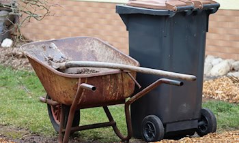 Mülltonnenbrand beschädigt Parteibüro in Leipzig