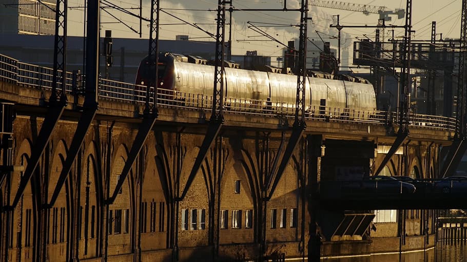 Taschendiebstahl an Haltestelle in Dresden-Löbtau