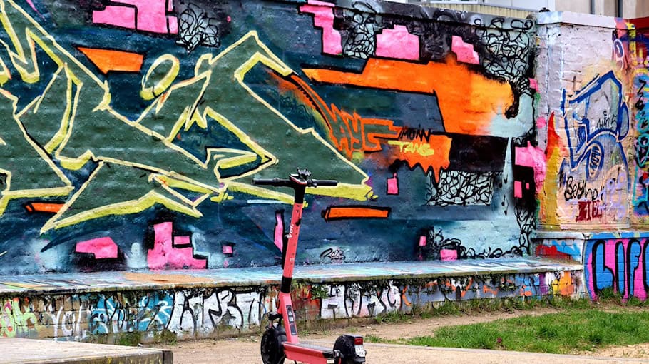 Graffiti-Schmiererei an der Freiberger Straße