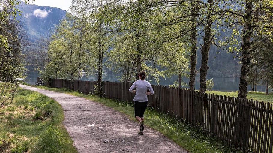 Joggerin bei Unfall auf der Marienbrücke verletzt