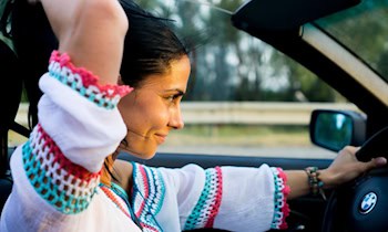 Diebstahl einer Sonnenbrille aus Mini Cooper in Dresden-Südvorstadt
