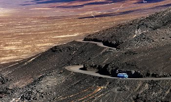 Kleinbus kippt bei Ausweichmanöver in Reinsdorf