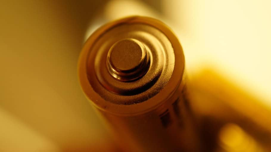 Batterie aus Bagger gestohlen in Großenhain