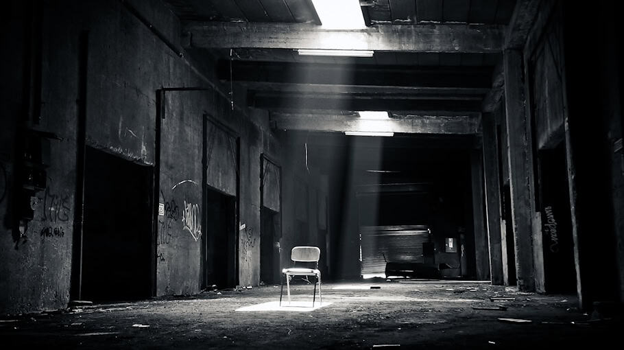 Schmierereien in Altenberg: Schwibbogen, Banner und Platz beschmiert