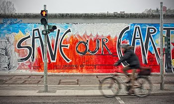 Graffiti an Parteibüro in Oschatz