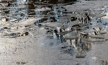 Eisplatte zerstört Frontscheibe auf A4 bei Bautzen-Ost