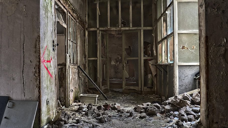 Glastür einer Fleischerei in Crimmitschau beschädigt