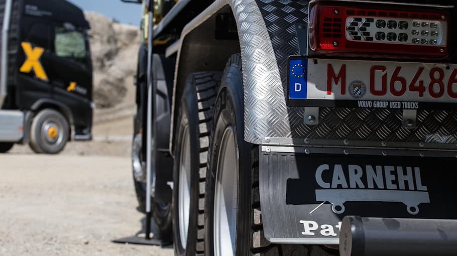 Transporter flieht bei Verkehrskontrolle in Leipzig gestellt