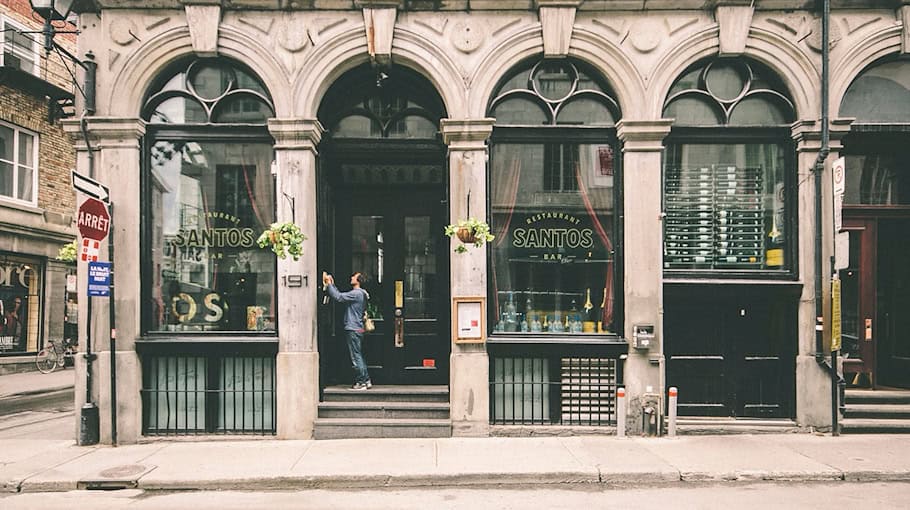 Vandalismus an Schaufensterscheibe in Görlitz