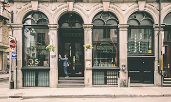 Vandalismus an Schaufensterscheibe in Görlitz