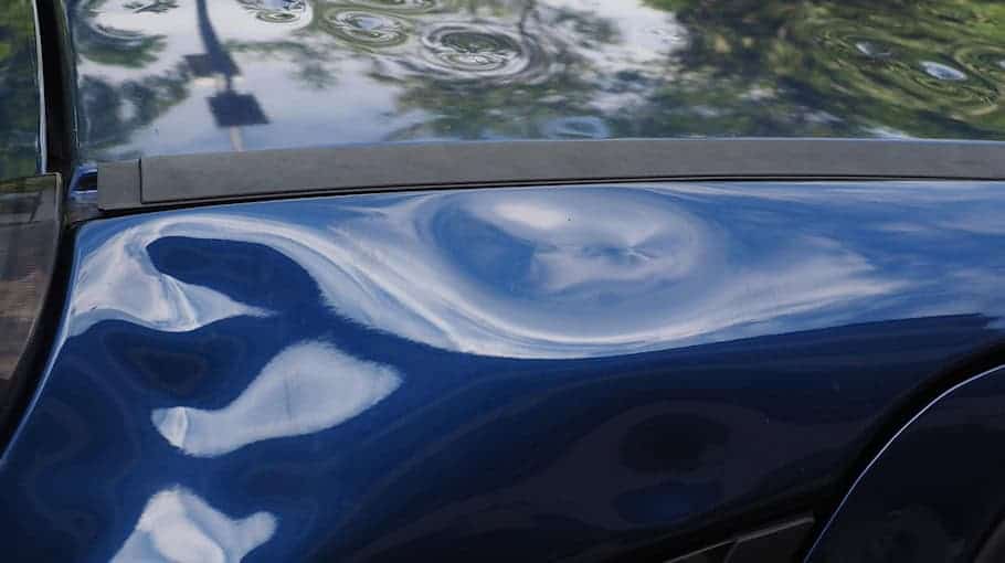 Lack des BMW in Görlitz zerkratzt