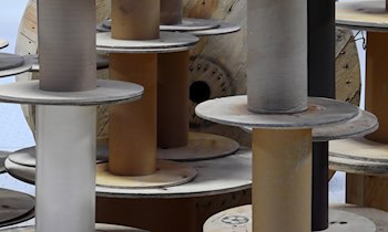 Kabeldiebe stehlen Kabeltrommeln auf Betriebsgelände in Laußnitz