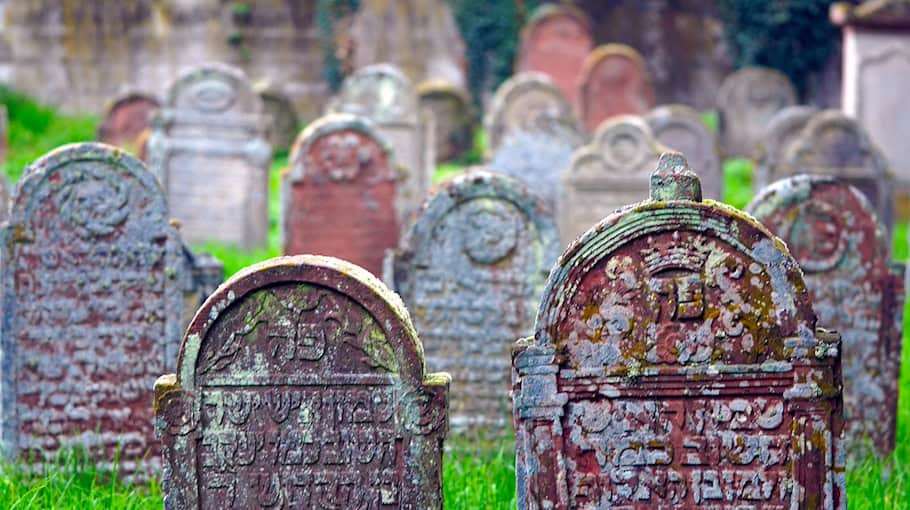 Vandalismus auf Friedhof bei Groß Düben