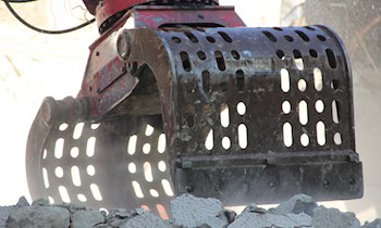 Baggerlöffel von Baustelle in Thiendorf (Sacka) gestohlen
