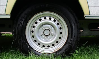 Diebstahl von Autorädern auf Firmengelände in Nossen