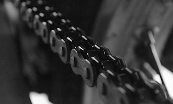 Motocross-Fahrer flieht vor Polizei in Radeberg