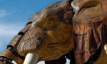 Lebensmittelautomat in Theuma beschädigt