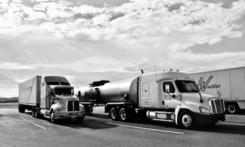 Lkw kippte auf der BAB 9 um