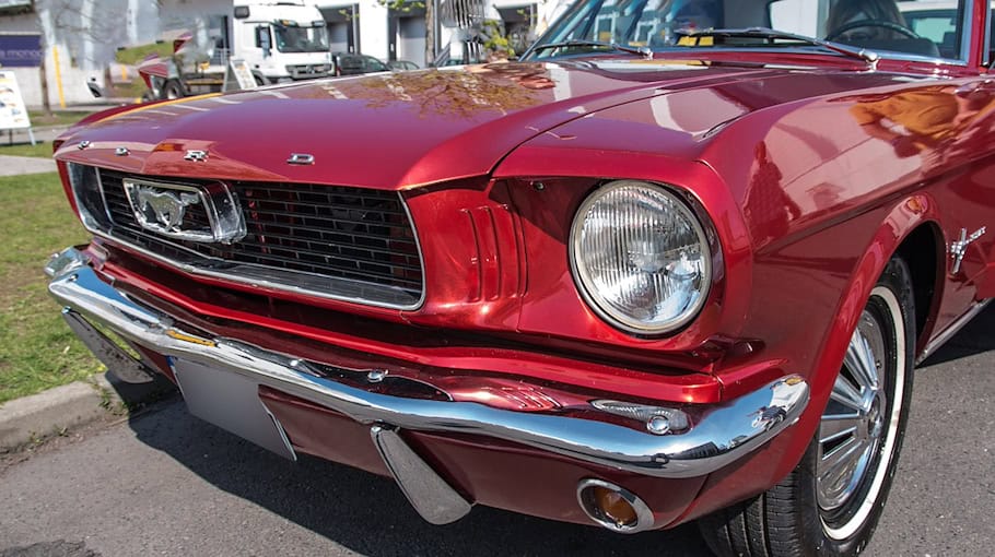 Fahrerflucht an Supermarktparkplatz in Königsbrück