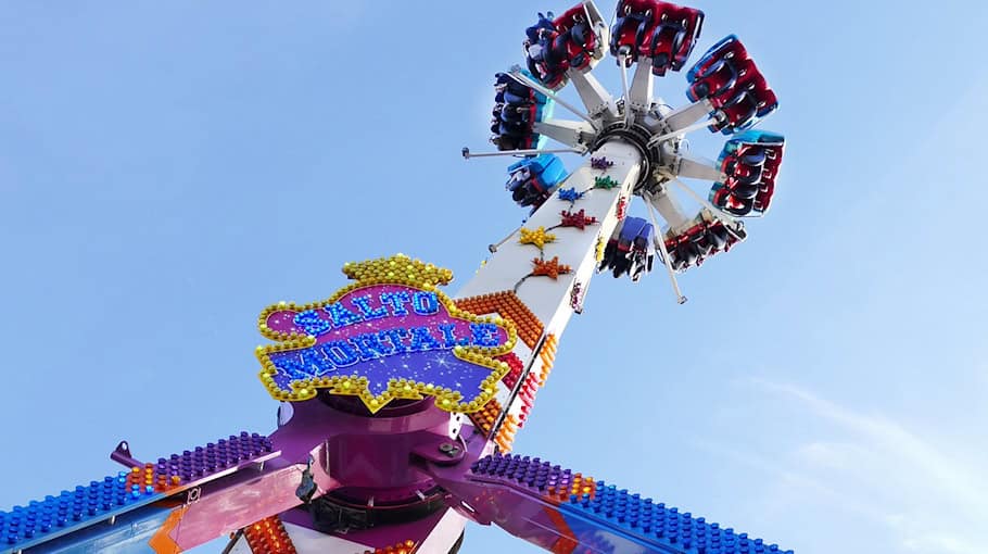 Mercedes überschlägt sich bei Syrau