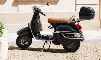 Motorroller ohne Versicherung und Drogenverdacht in Falkenstein