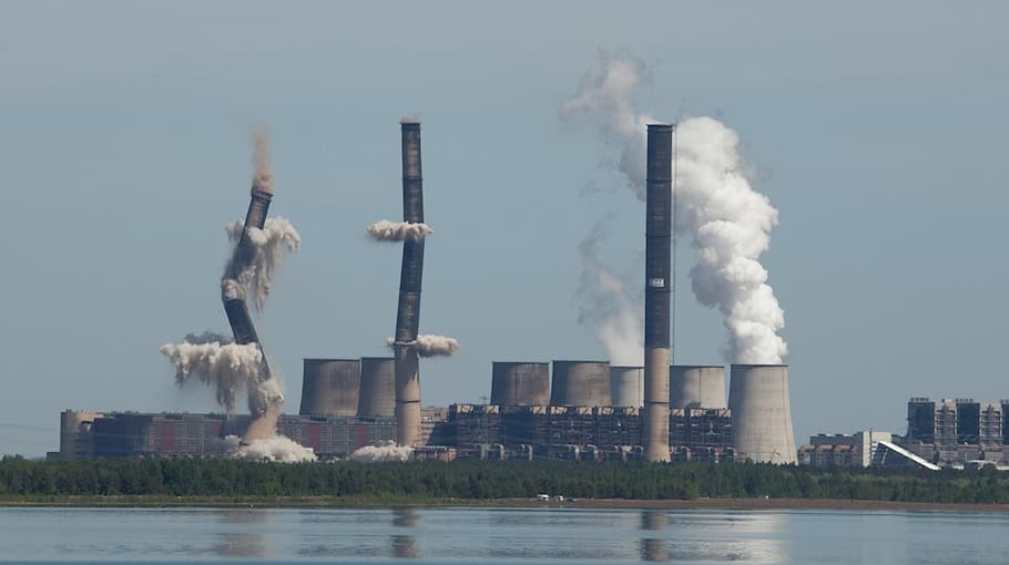 Zigaretten- und Fahrkartenautomaten in Radebeul gesprengt