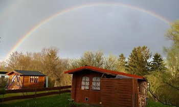 Gartenlaube in Syrau brennt aus