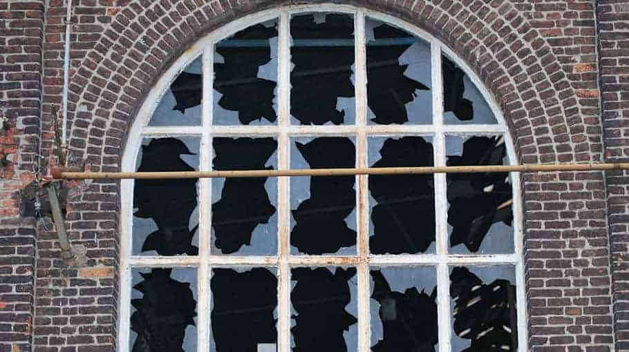 Vandalismus und versuchter Raub in Dresden-Großzschachwitz