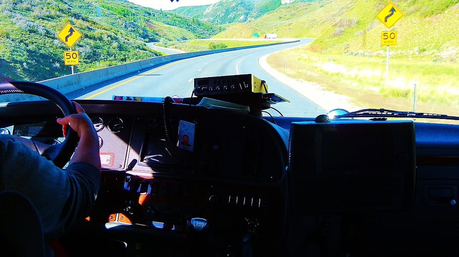 Ladung zu lang und ungesichert auf der A4