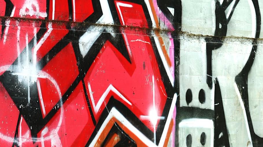 Schaukasten in Dresden-Pieschen beschmiert