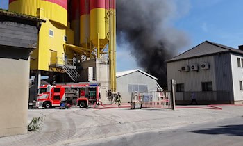 Pkw brennt auf Schlachthofstraße in Bautzen