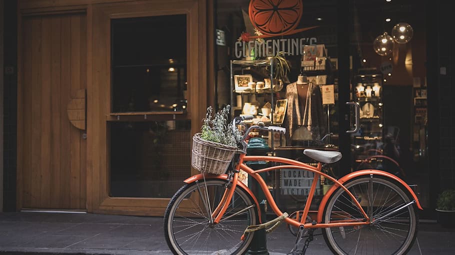 Fahrradfahrer bei Unfall auf Fröbelstraße in Gröditz verletzt