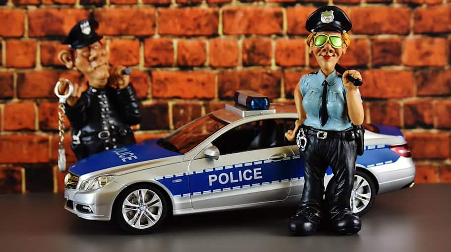 Feststellung mehrerer Straftaten in Regis-Breitingen