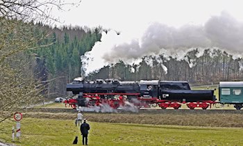 Fahrerflucht nach Unfall auf A4 bei Pulsnitz