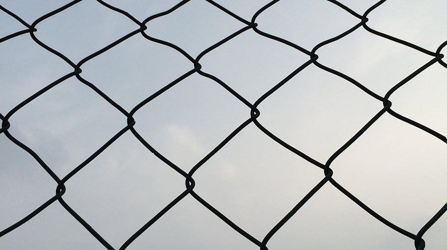 Jugendlicher auf Volksfest beraubt