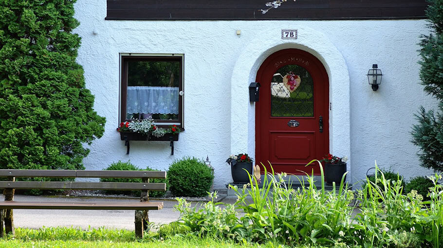 Scheibe eingeschlagen und Substanz verteilt in Aue-Bad Schlema