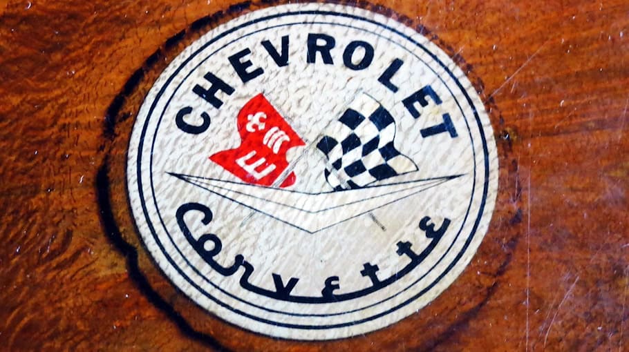 Unfallflucht in Crimmitschau: Weißer Renault Zoe beschädigt