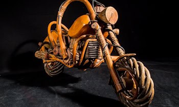 Motorradfahrer nach Sturz in Adorf leicht verletzt