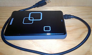 Vier Ladekabel von Ladesäulen an Tankstelle gestohlen