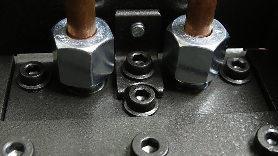 Kupferrohre vom Kirchplatz gestohlen