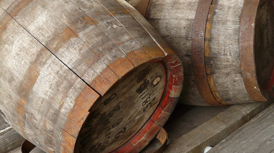 66 ungesicherte Fässer auf A4 gestoppt