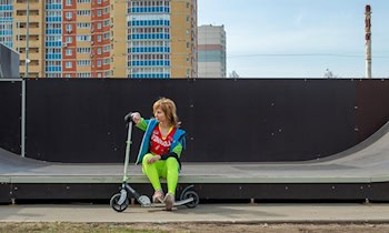 E-Scooter stürzt in Baustelle in Freital-Niederhäslich