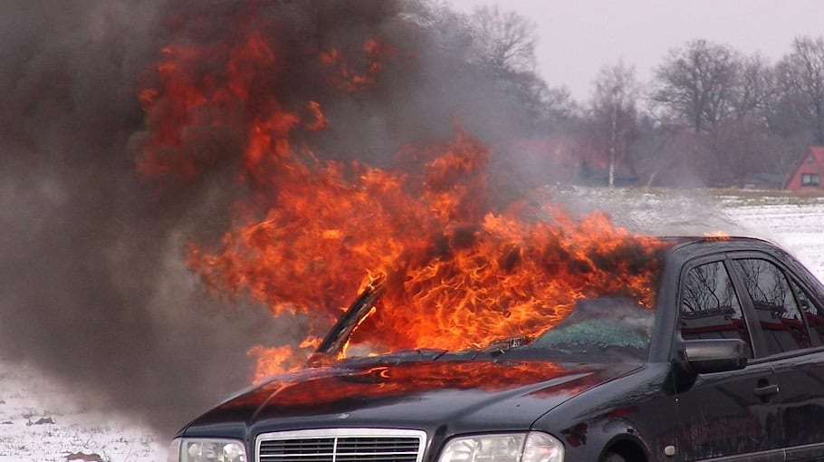 Fahrzeugbrand auf S 111 bei Markersdorf