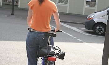 Radfahrerin bei Abbiegeunfall in Lößnitz leicht verletzt