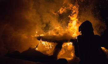 Fahrzeugbrand in Meerane: Renault ausgebrannt